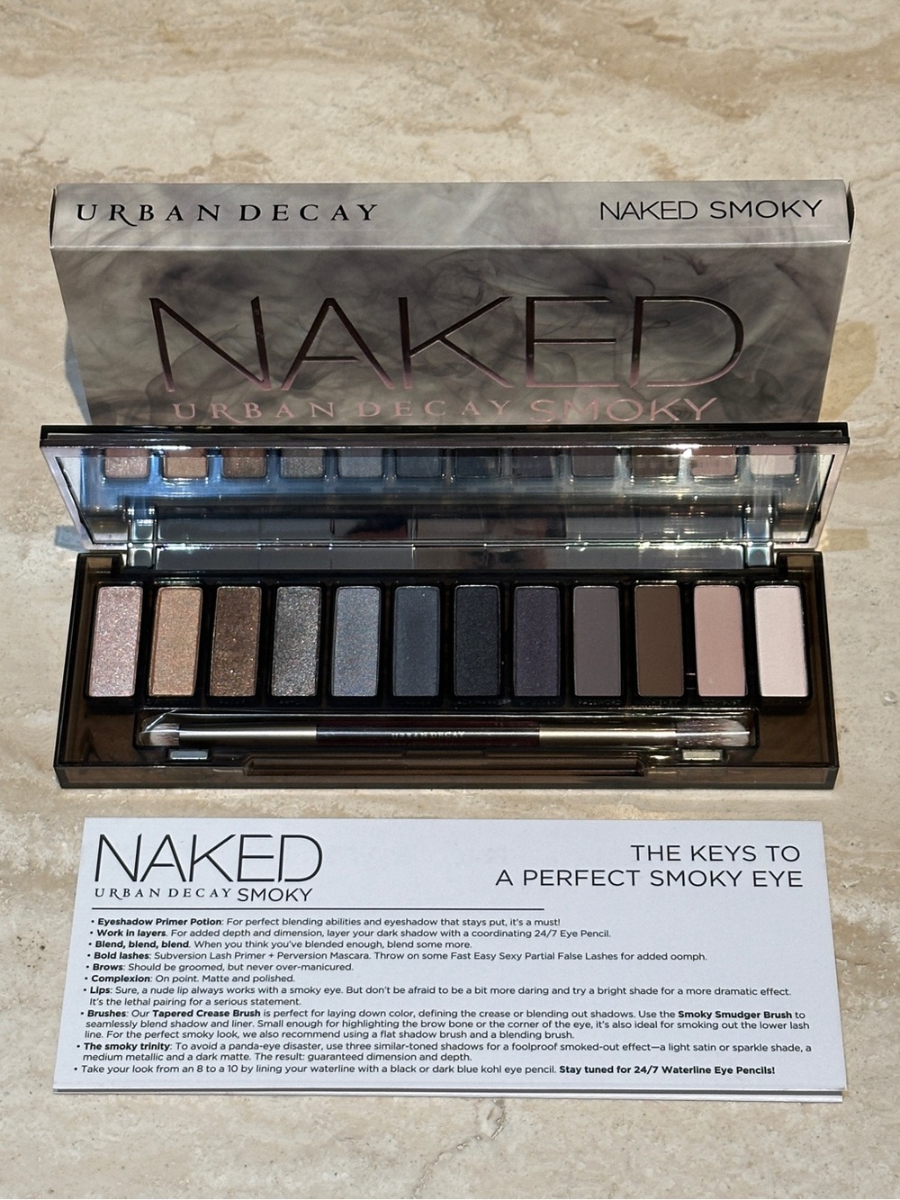 Urban Decay Naked Smoky Eyeshadow Palette (RARE)